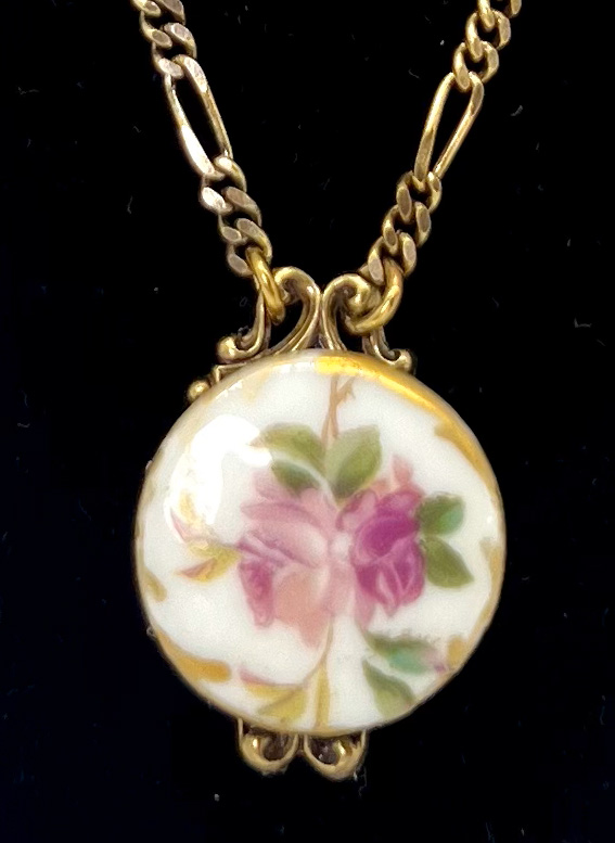 Hand Painted Porcelain China Stud Necklace - Confederate Museum